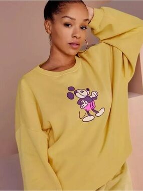 Disney Mickey Mouse Yellow Crewneck Sweatshirt genuine mousewear
